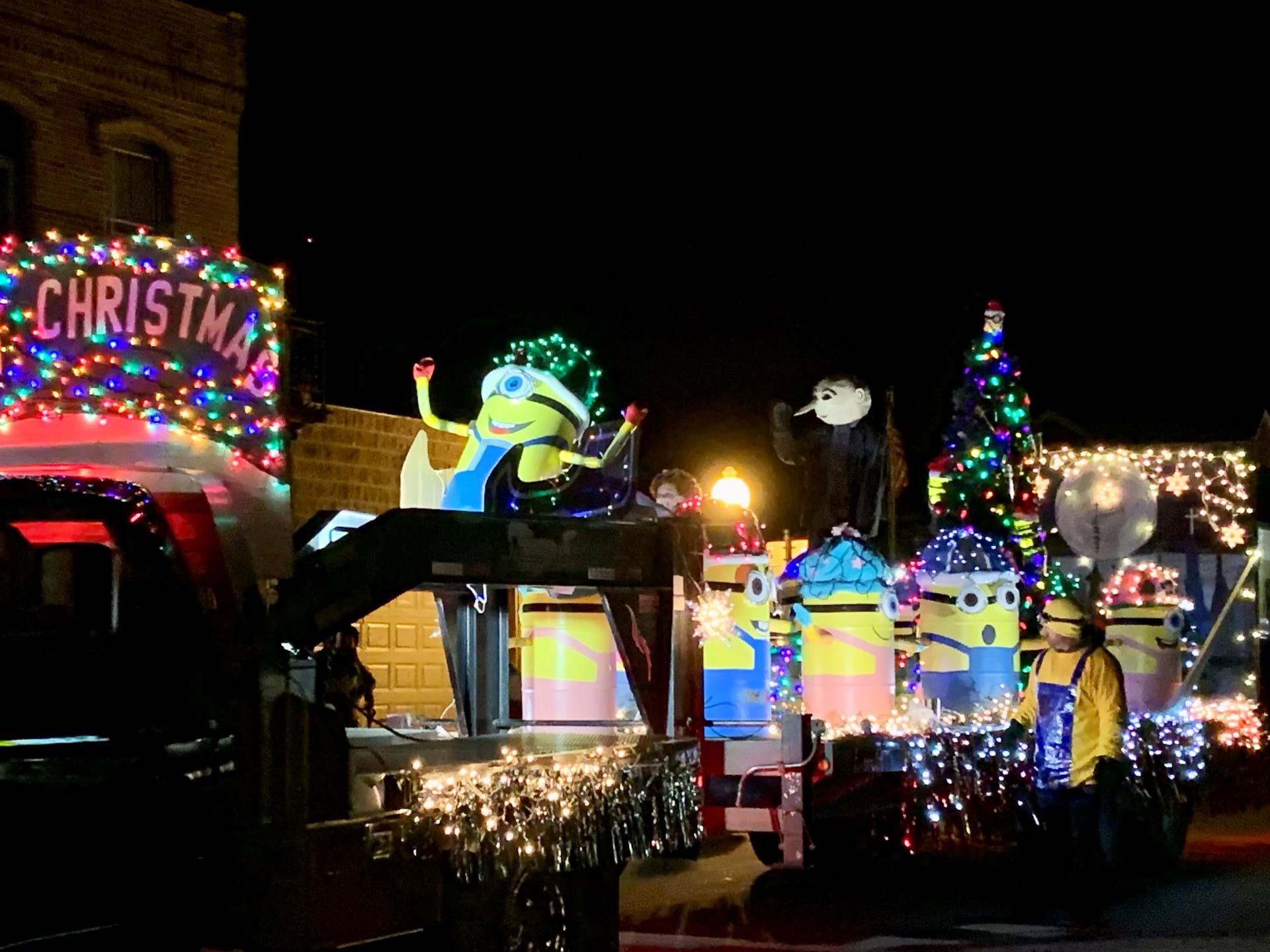 Lighted Parade, Minon float 